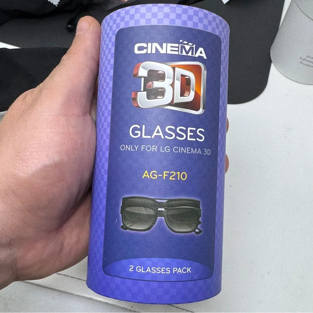 4 NEW AG-F210 3D Glasses for all LG Passive 3D TV 47GA7900 55GA7900 47LA7400